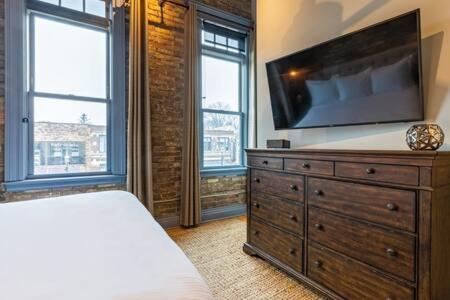 Hip Urban Loft - Small Town Charm - 124 Lofts #1 West Dundee Ngoại thất bức ảnh