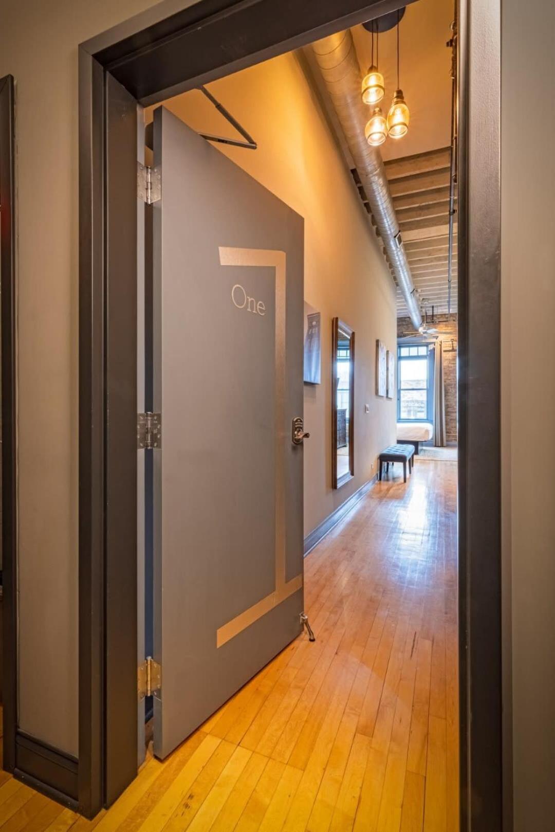 Hip Urban Loft - Small Town Charm - 124 Lofts #1 West Dundee Ngoại thất bức ảnh